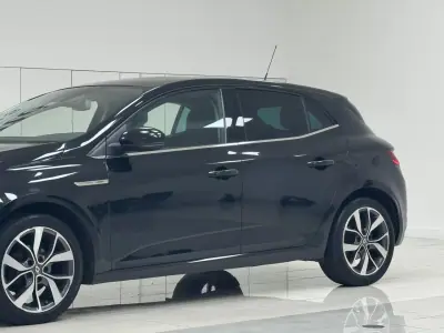 Renault Mégane 2016 - 12990 EUR, 118000 km - AUTO.MOTO.pt - 118000km - foto 4 de 30
