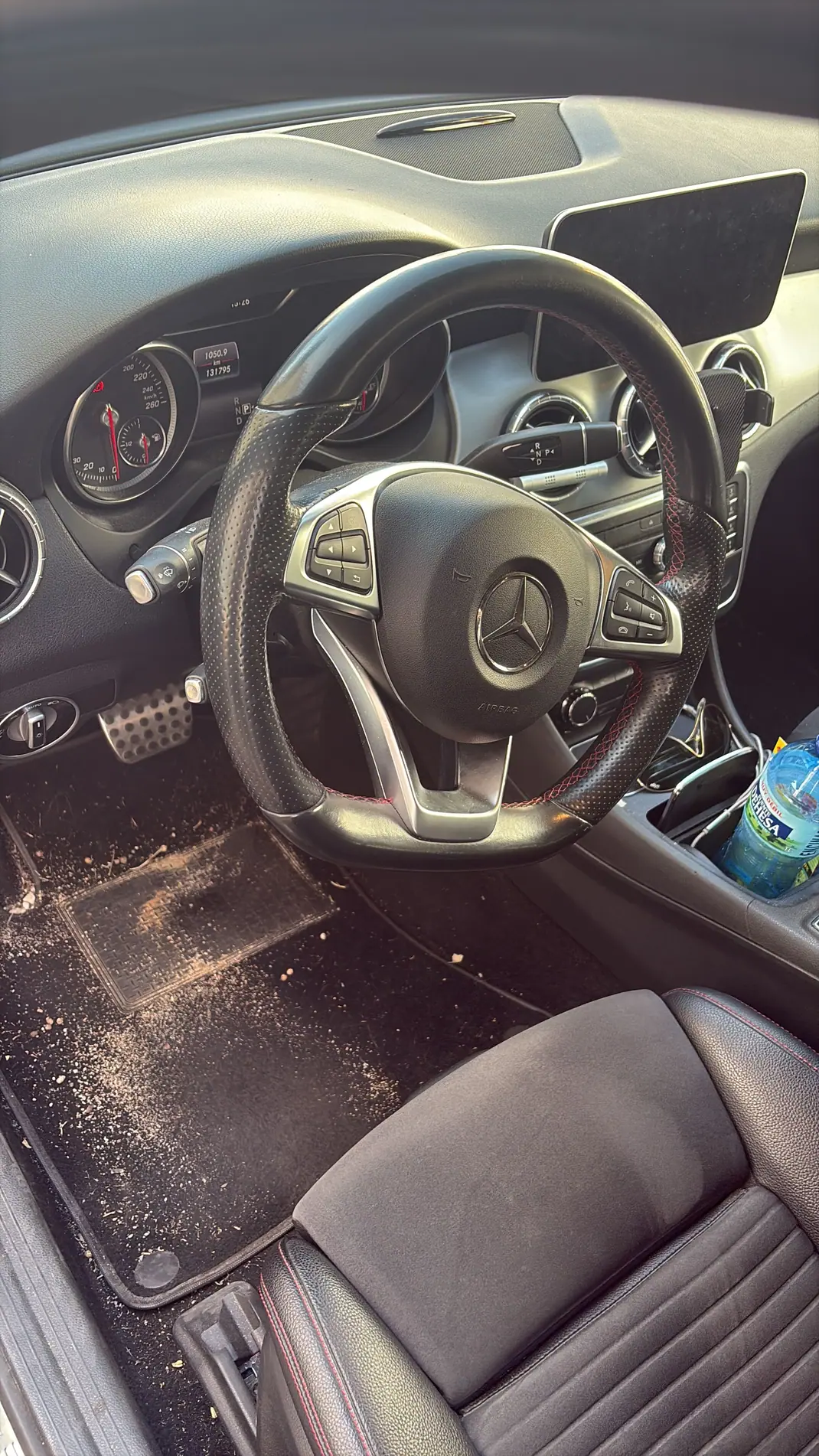 Mercedes-Benz CLA 180 2016 - 19000 EUR, 132000 km - 132000km - foto 14 de 15