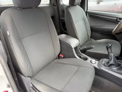Isuzu 2018 - 18900 EUR, 83988 km - AUTO.MOTO.pt - 83988km - foto 12 de 15