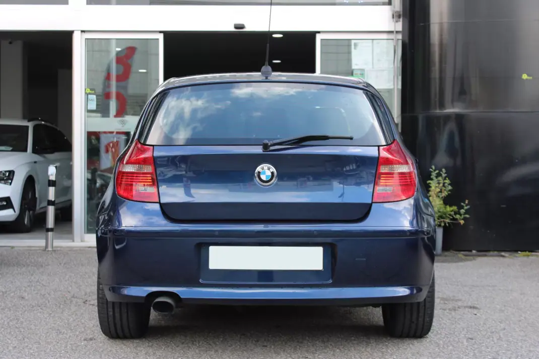 BMW 118 2010 - 9900 EUR, 205380 km - AUTO.MOTO.pt - 205380km - foto 15 de 15