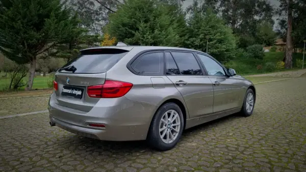 BMW 318 2017 - 22450 EUR, 147000 km - AUTO.MOTO.pt - 147000km - foto 16 de 20