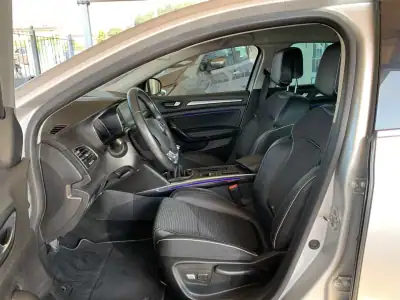 Renault Mégane 2017 - 16750 EUR, 88269 km - AUTO.MOTO.pt - 88269km - foto 26 de 35