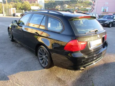 BMW 320 2009 - 8900 EUR, 236000 km - AUTO.MOTO.pt - 236000km - foto 8 de 12