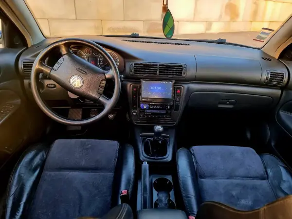 Volkswagen Passat Variant 2004 - 5900 EUR, 459000 km - AUTO.MOTO.pt - 459000km - foto 7 de 7
