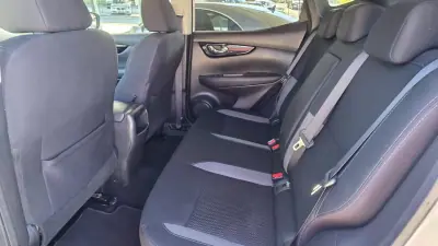 Nissan Qashqai 2019 - 18990 EUR, 110000 km - AUTO.MOTO.pt - 110000km - foto 27 de 31
