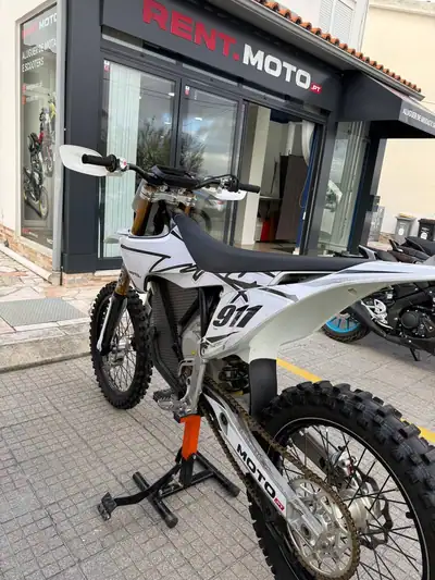 Stark Varg MX 2025 - 9200 EUR, 2 km - AUTO.MOTO.pt - 2km - foto 4 de 7