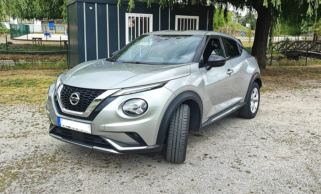Nissan Juke 2020 - 15990 EUR, 75300 km - AUTO.MOTO.pt - 75300km - foto 1 de 30
