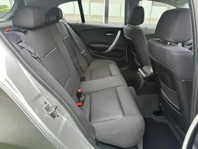 BMW 118 2009 - 8900 EUR, 184000 km - AUTO.MOTO.pt - 184000km - foto 35 de 55