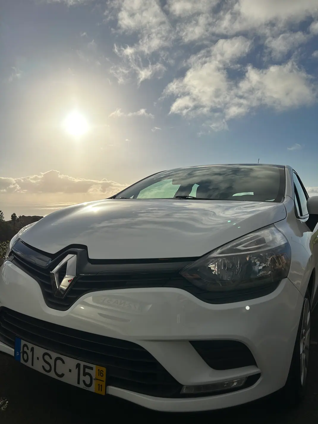 Renault Clio 2016 - 8000 EUR, 200000 km - AUTO.MOTO.pt - 200000km - foto 1 de 1