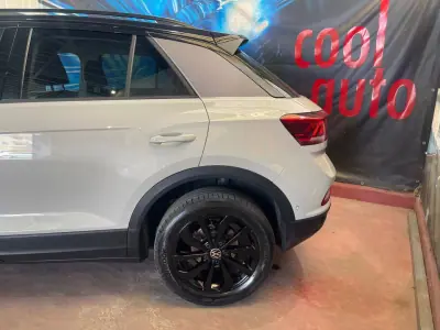 Volkswagen T-Roc 2024 - 21999 EUR, 12000 km - AUTO.MOTO.pt - 12000km - foto 29 de 50