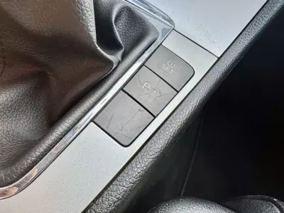 Volkswagen Passat Variant 2007 - 6950 EUR, 240000 km - AUTO.MOTO.pt - 240000km - foto 19 de 24