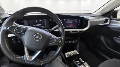 Opel Mokka-e 2023 — foto 6 de 8