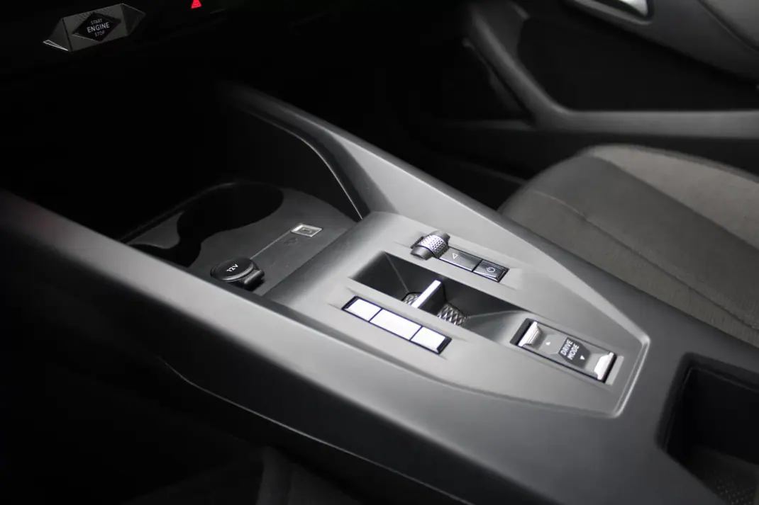 DS DS4 2022 - 25400 EUR, 78029 km - AUTO.MOTO.pt - 78029km - foto 13 de 22