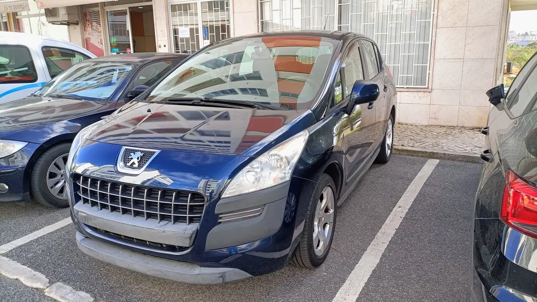 Peugeot 3008 2010 - 8000 EUR, 78000 km - AUTO.MOTO.pt - 78000km - foto 3 de 11