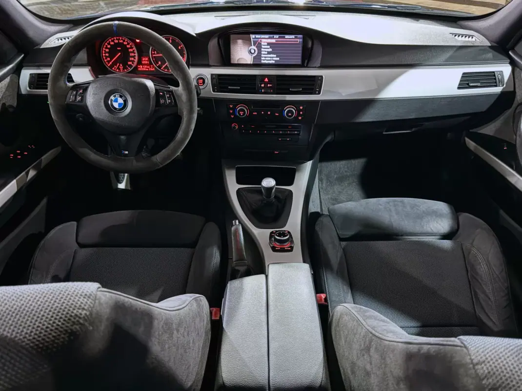 BMW 318 2011 - 15990 EUR, 197590 km - AUTO.MOTO.pt - 197590km - foto 8 de 27