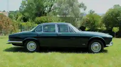 Jaguar XJ6 1971 - 19000 EUR, 65450 km - foto 6 de 15