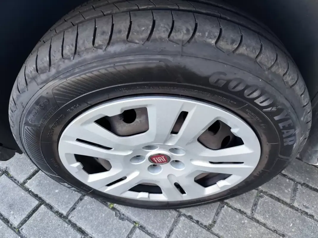 Fiat Doblo 1.3 Multijet ,3Lug. ,Iva Dedutivel 2017 - 9980 EUR, 85000 km - AUTO.MOTO.pt - 85000km - foto 25 de 26