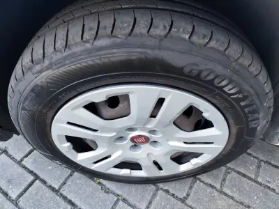 Fiat Doblo 1.3 Multijet ,3Lug. ,Iva Dedutivel 2017 - 9980 EUR, 85000 km - AUTO.MOTO.pt - 85000km - foto 25 de 26