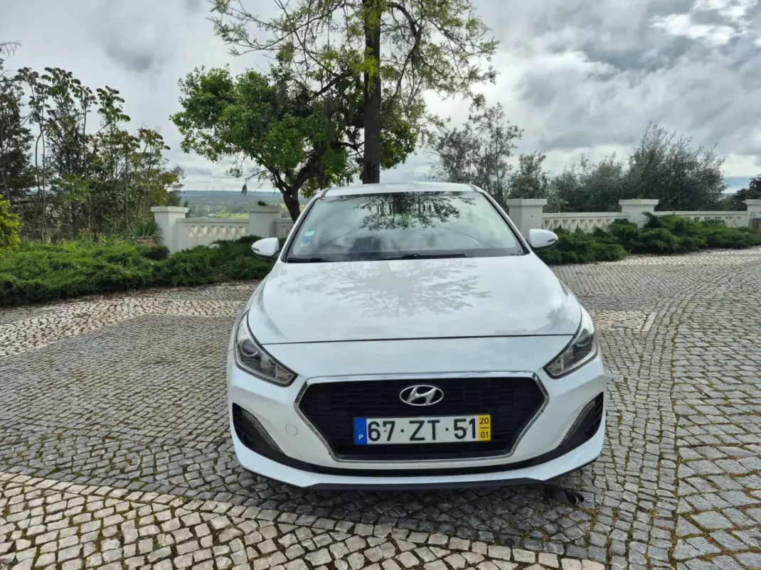 Hyundai i30 2020 - 16900 EUR, 113423 km - 113423km - foto 2 de 19