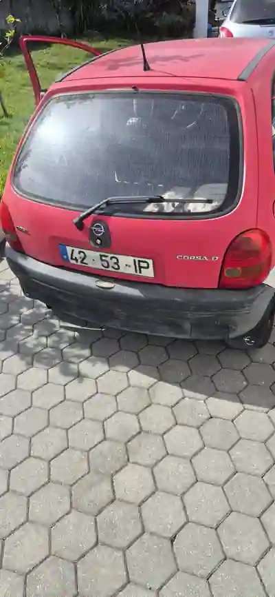 Opel Corsa 1977 — foto 3 de 9