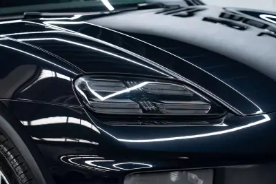 Porsche Macan 2025 - 89950 EUR, 8000 km - AUTO.MOTO.pt - 8000km - foto 6 de 57