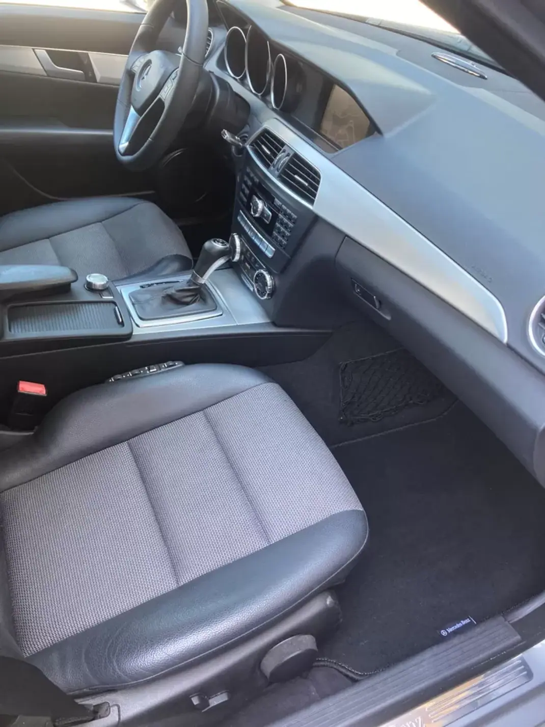 Mercedes-Benz C 220 2012 - 11450 EUR, 343400 km - 343400km - foto 18 de 22
