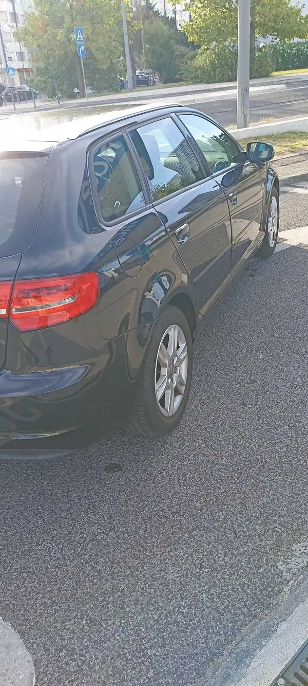 Audi A3 Sportback 2010 - 6700 EUR, 120763 km - AUTO.MOTO.pt - 120763km - foto 4 de 9