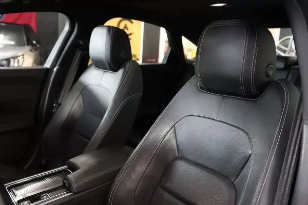 Jaguar XF 2016 - 25900 EUR, 63375 km - AUTO.MOTO.pt - 63375km - foto 18 de 36