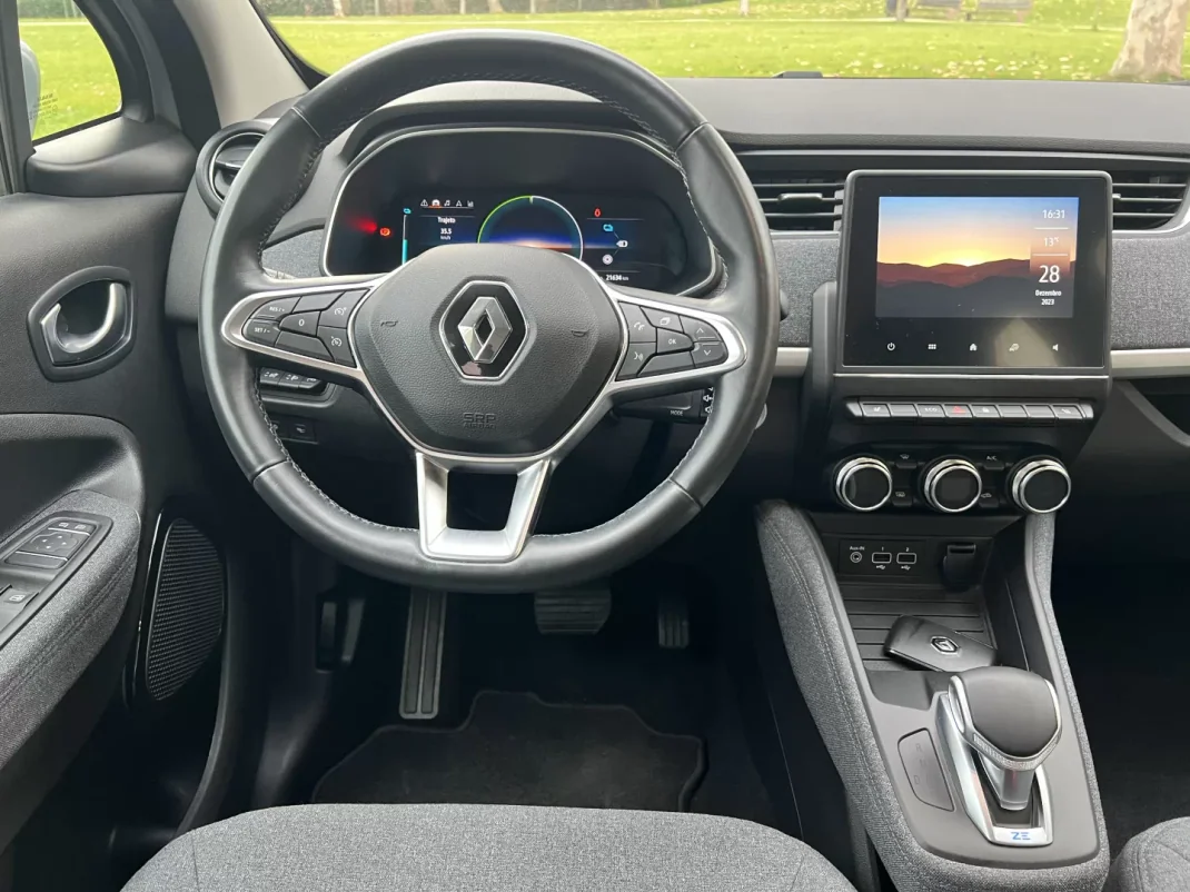 Renault Zoe 2021 - 14965 EUR, 25000 km - 25000km - foto 26 de 46