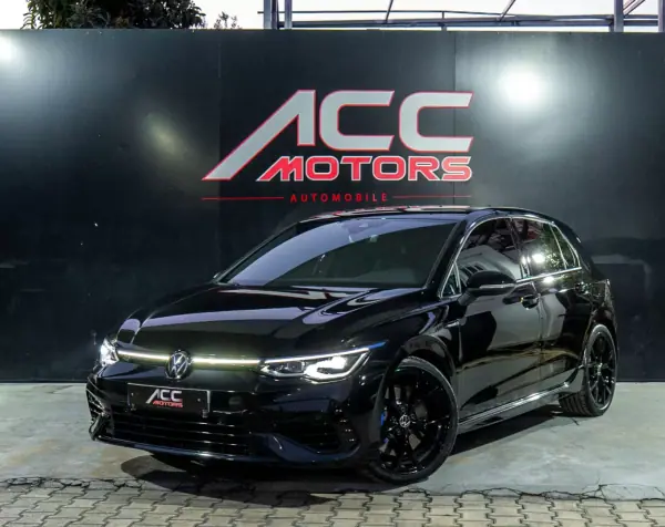 Volkswagen Golf 2.0 TSI R DSG 2023 Petrol — 27 000 km · Madeira Island Volkswagen Golf 2.0 TSI R DSG 2023 Petrol