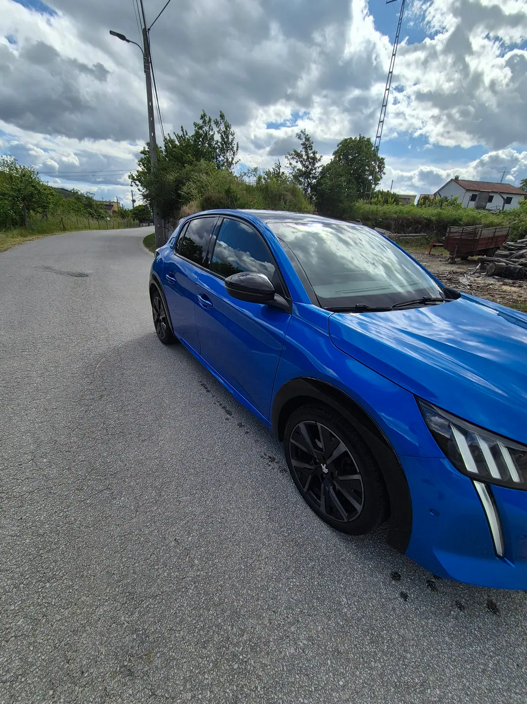 Peugeot 208 2021 - 14250 EUR, 119000 km - AUTO.MOTO.pt - 119000km - foto 4 de 15