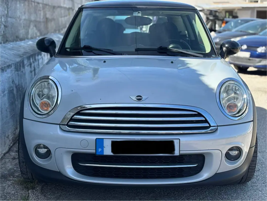 MINI Cooper 2010 - 7000 EUR, 208000 km - 208000km - foto 2 de 11