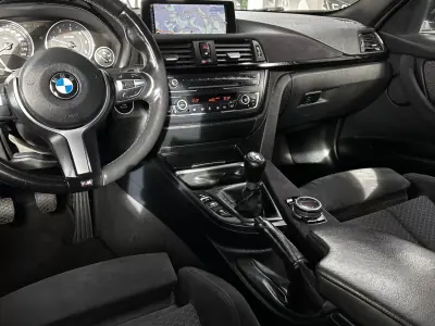 BMW 318 2014 - 18750 EUR, 237000 km - AUTO.MOTO.pt - 237000km - foto 35 de 40