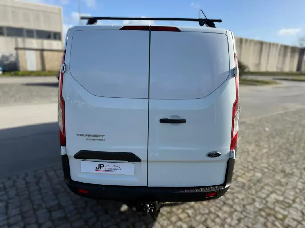 Ford TRANSIT CUSTOM 2.0 L2 H2 2.0 130 CV 2015 - 16500 EUR, 117500 km - AUTO.MOTO.pt - 117500km - foto 7 de 16