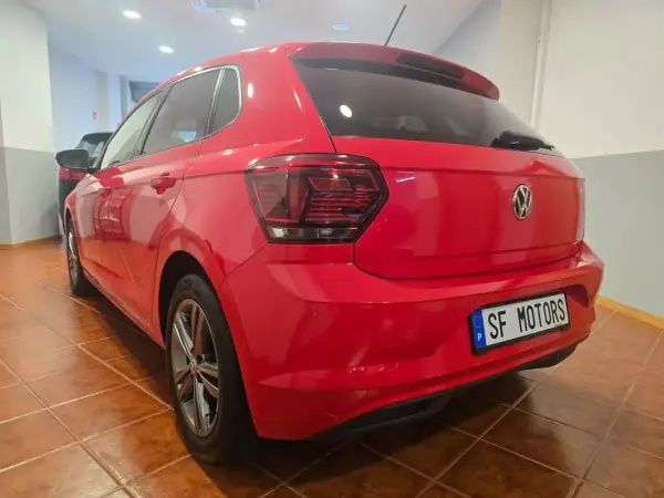 Volkswagen Polo 2018 - 14480 EUR, 138507 km - AUTO.MOTO.pt - 138507km - foto 11 de 45