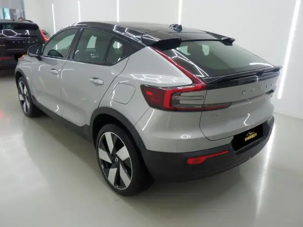 Volvo C40 2021 - 31750 EUR, 84821 km - AUTO.MOTO.pt - 84821km - foto 4 de 11