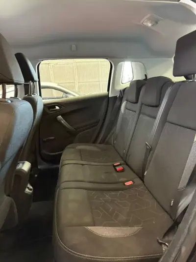 Peugeot 2008 2019 - 9900 EUR, 157000 km - 157000km - foto 8 de 8