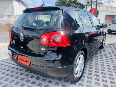 Volkswagen Golf 2010 - 7250 EUR, 298459 km - AUTO.MOTO.pt - 298459km - foto 6 de 12