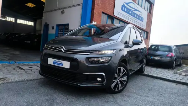Citroën C4 2017 - 10900 EUR, 163000 km - AUTO.MOTO.pt - 163000km - foto 9 de 16