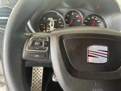 SEAT Leon 2012 - 12900 EUR, 163105 km - AUTO.MOTO.pt - 163105km - foto 17 de 27