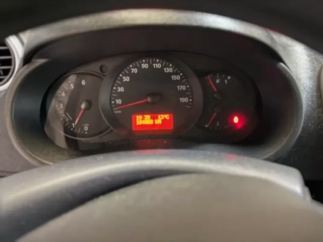 Renault Kangoo 2018 - 12250 EUR, 184400 km - AUTO.MOTO.pt - 184400km - foto 15 de 15