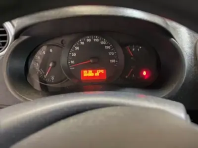 Renault Kangoo 2018 - 12250 EUR, 184400 km - AUTO.MOTO.pt - 184400km - foto 15 de 15