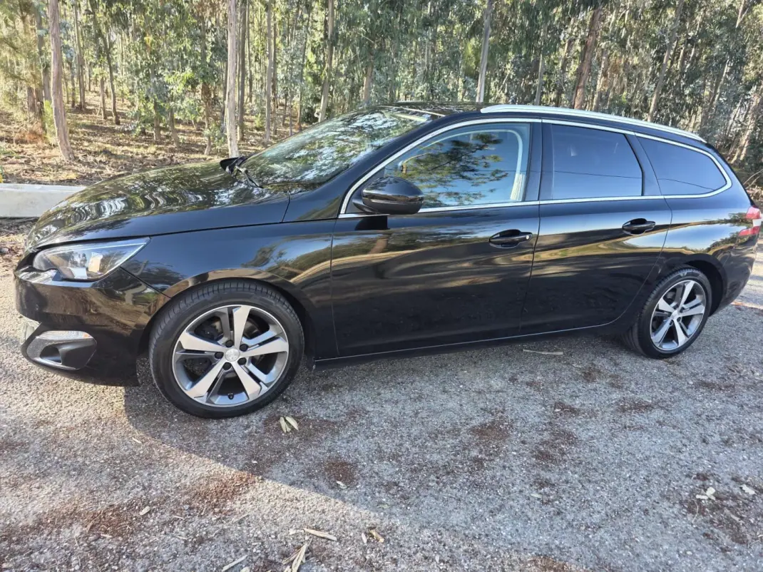 Peugeot 308 SW 2015 - 7500 EUR, 280000 km - 280000km - foto 25 de 56
