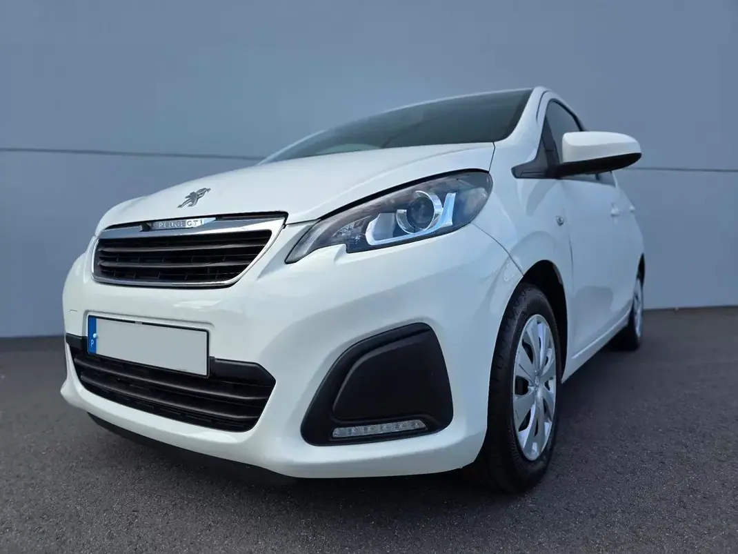 Peugeot 108 2014 - 6750 EUR, 58030 km - AUTO.MOTO.pt - 58030km - foto 2 de 28