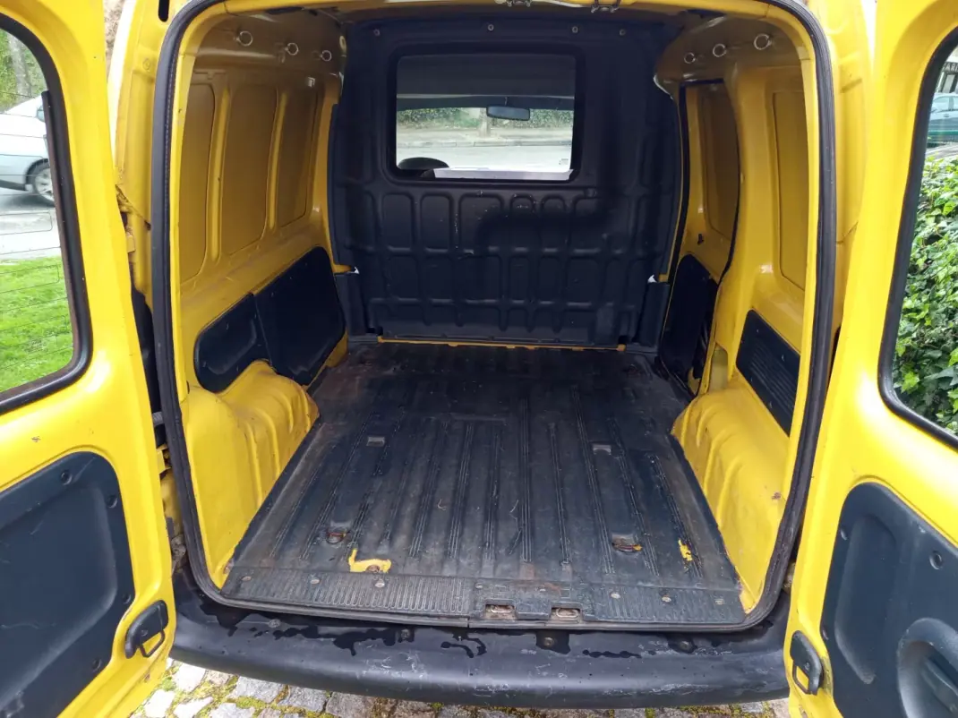 Renault KANGOO 1.9D 1999 - 2490 EUR, 243819 km - AUTO.MOTO.pt - 243819km - foto 6 de 9