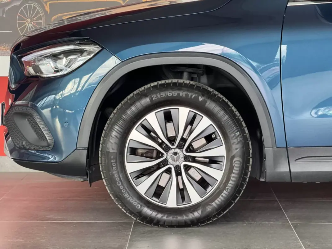 Mercedes-Benz GLA 180 2022 - 35990 EUR, 98845 km - AUTO.MOTO.pt - 98845km - foto 7 de 22