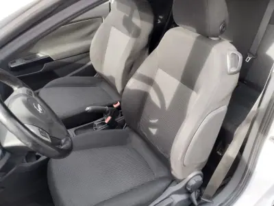 Opel Corsa 2011 - 5900 EUR, 220000 km - AUTO.MOTO.pt - 220000km - foto 16 de 24