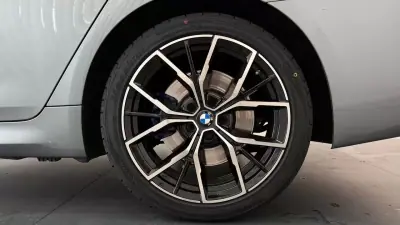 BMW 530e 2022 - 28990 EUR, 181352 km - AUTO.MOTO.pt - 181352km - foto 33 de 33