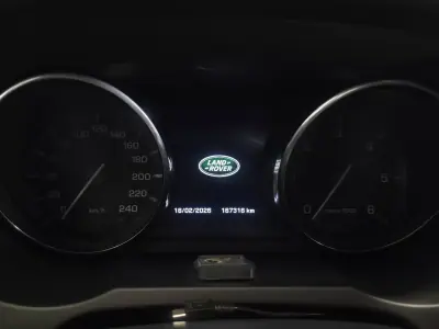 Land Rover Range Rover Evoque 2015 - 20990 EUR, 167316 km - AUTO.MOTO.pt - 167316km - foto 7 de 31