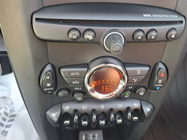 MINI Roadster 2012 - 16990 EUR, 102919 km - 102919km - foto 34 de 47